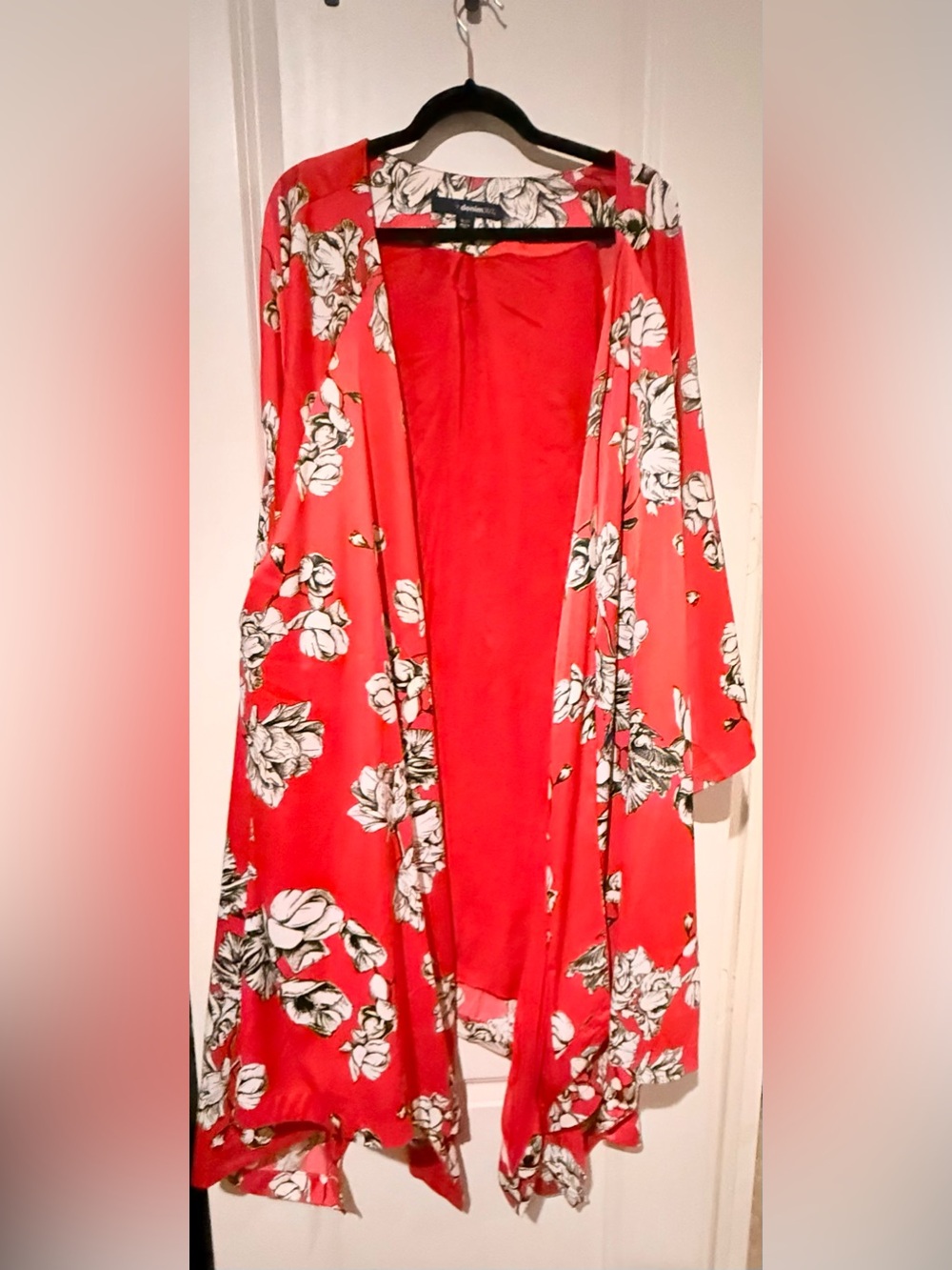 Denim 24/7 Red Floral Open-Front Duster Kimono